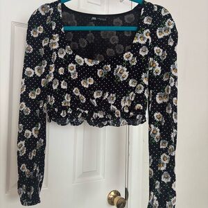 Zara Black and White Floral Ruched Crop Blouse